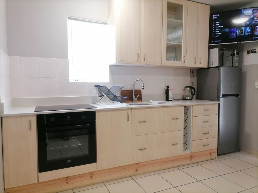 To Let 1 Bedroom Property for Rent in Strand Central Western Cape
